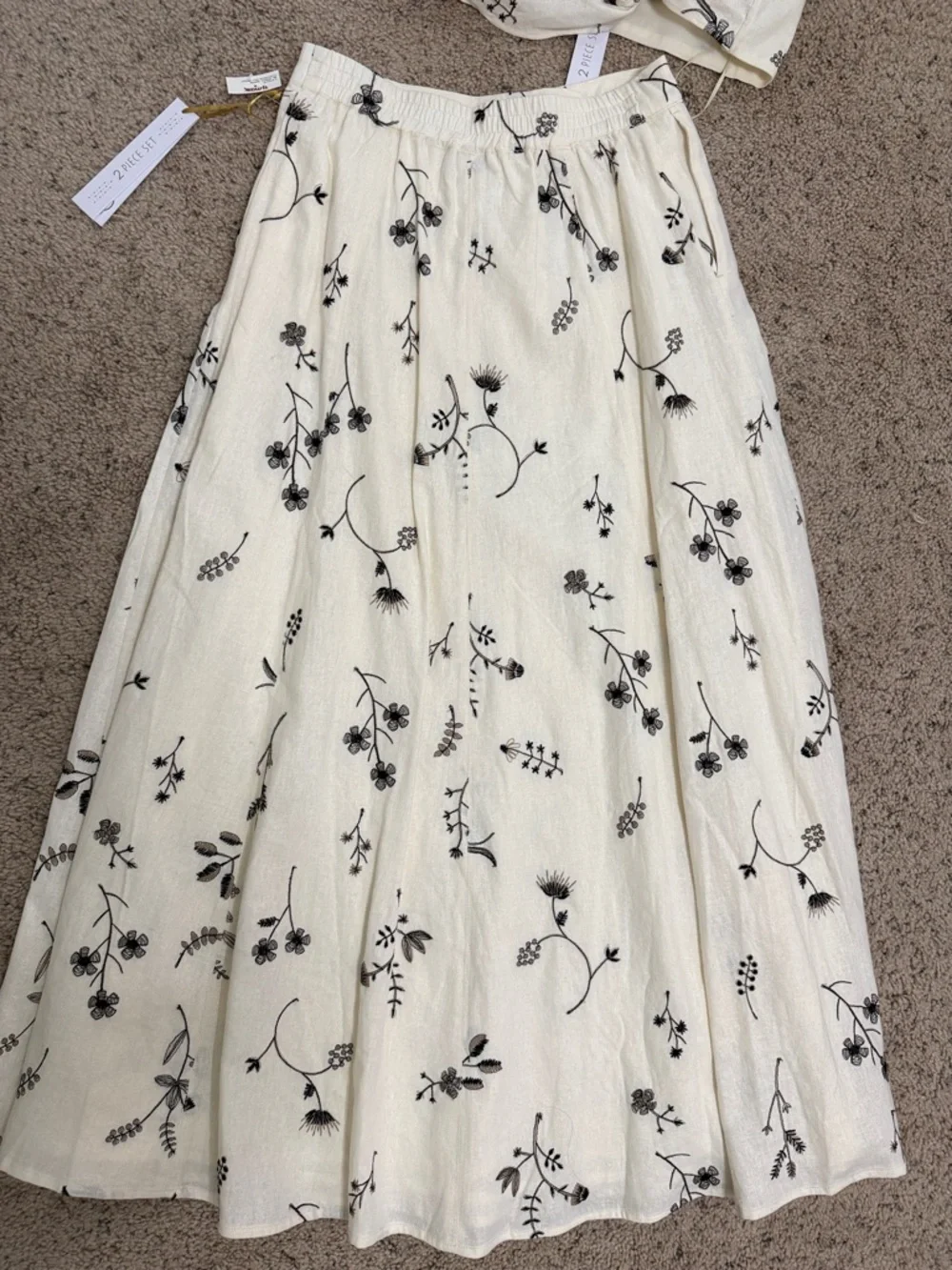 NWT House of Harlow Ivory Maxi Skirt with Floral Embroidery and crop top Sz 2. - Picture 6 of 8